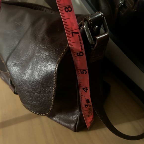 Jack George’s Voyager Olivia Crossbody Bag Brown Hand Stained Buffalo Leather - Picture 15 of 16